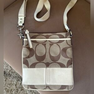 Authentic Coach shoulder bag